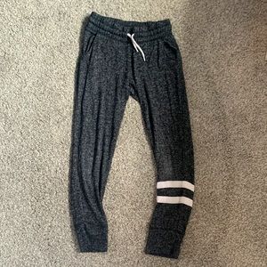 Old navy joggers, lightweight and super comfy, girls size small.